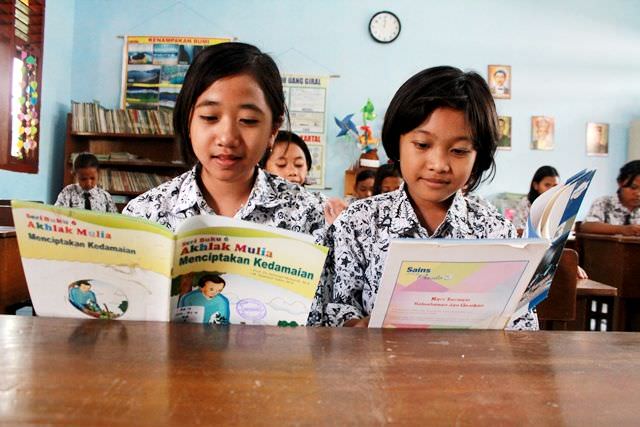 dana-bos-untuk-siswa-sd-dan-smp-ada-yang-terima-rp-25-juta
