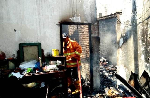 ini-penyebab-rumah-di-desa-adan-adan-terbakar