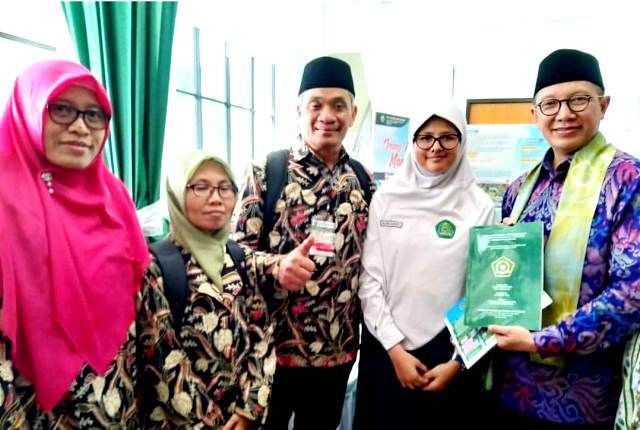 najwa-kahani-fatima-siswa-mts-negeri-2-kota-kediri-juara-kedua-myres