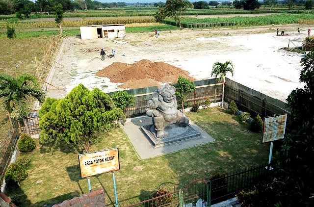 taman-totok-kerot-sedot-rp-22-miliar