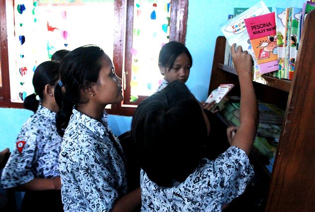 seragam-gratis-untuk-siswa-sd-di-kediri-akan-dibagi-bulan-ini