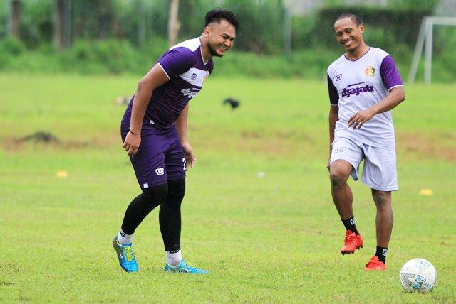 kiper-baru-persik-kegemukan-coach-wahyudi-bakal-genjot-fisik