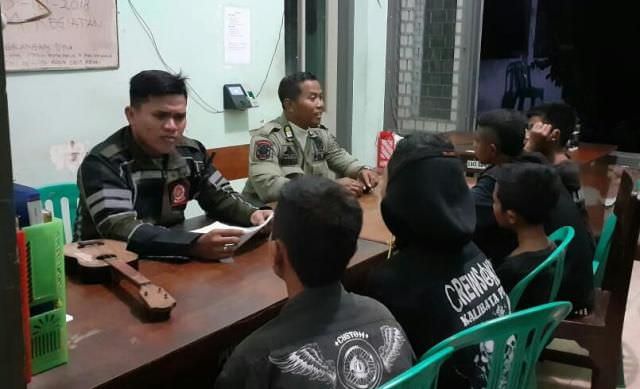 ngamen-neng-pesantren-bocah-bocah-dicekel-satpol