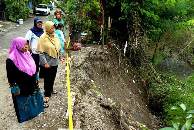 dua-titik-longsor-dekat-perumahan-wilis-indah-2-ini-sebabnya