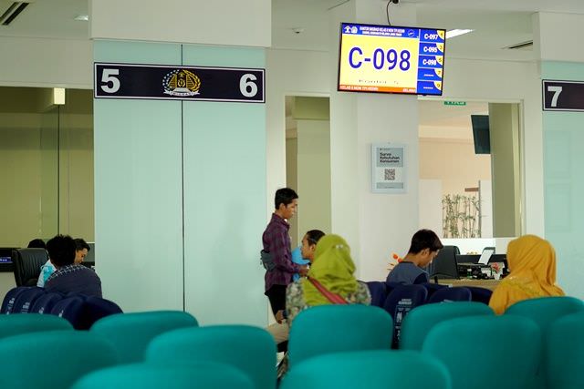 tiga-wna-tiongkok-ajukan-izin-tinggal-terbatas