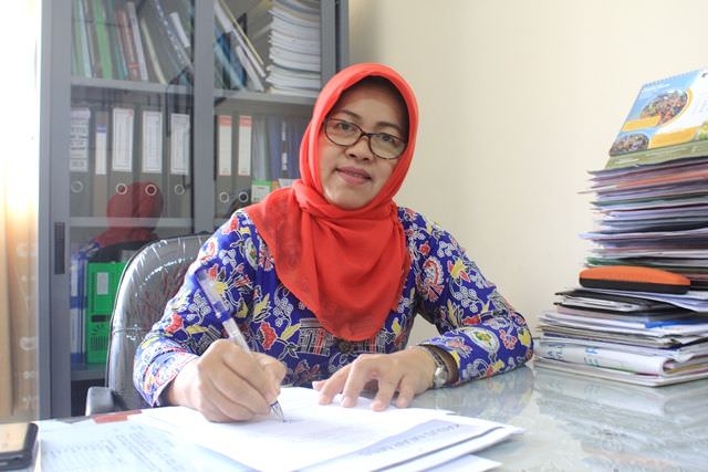 wahyu-sri-astutik-perawat-bergelar-doktor-di-pemkab-kediri