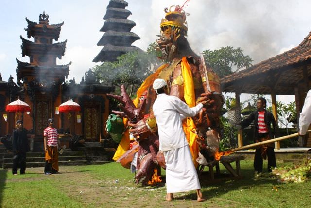 ogoh-ogoh-dibakar-tanpa-kirab-pcnu-tak-gelar-perayaan-isra-mikraj