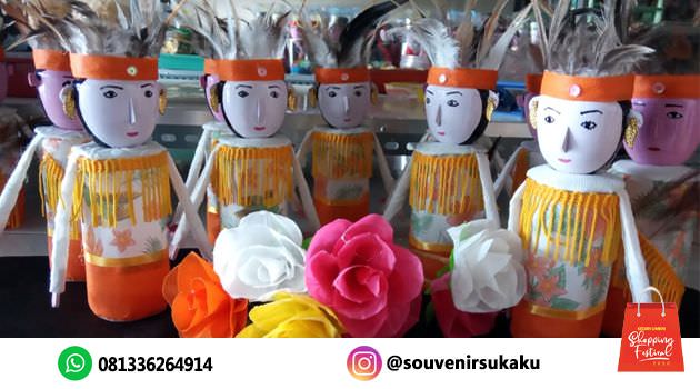keunikan-suvenir-boneka-sukaku