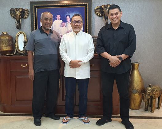 sowan-mas-abu-dapat-pesan-khusus-dari-zulhas