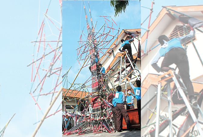 bikin-menara-12-meter-sempat-waswas-karena-angin-kencang