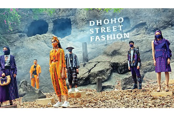 dhoho-street-fashion-unjuk-karya-desain-busana-tenun-ikat