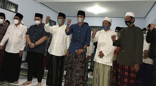 keluarga-besar-ponpes-al-falah-dukung-mas-dhito
