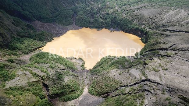 gunung-kelud-kawah-kampud-tak-lagi-diperebutkan