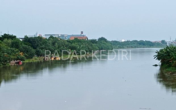 tambang-ilegal-di-brantas-kediri-ecoton-desak-kepolisian-lakukan-ini