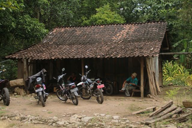 berkunjung-ke-kampung-mati-di-dusun-sukoliman-tritik-rejoso