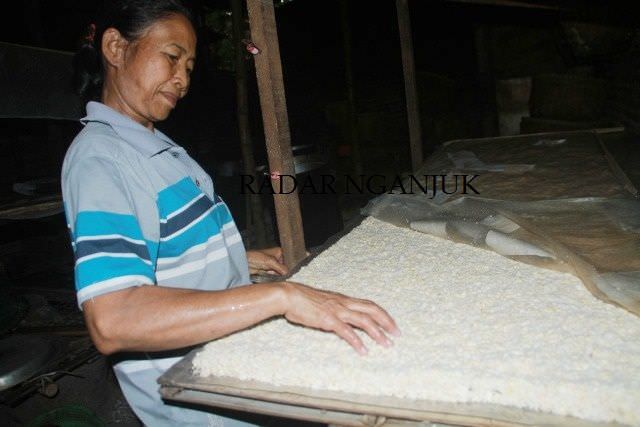 kedelai-mahal-perajin-tempe-kelimpungan