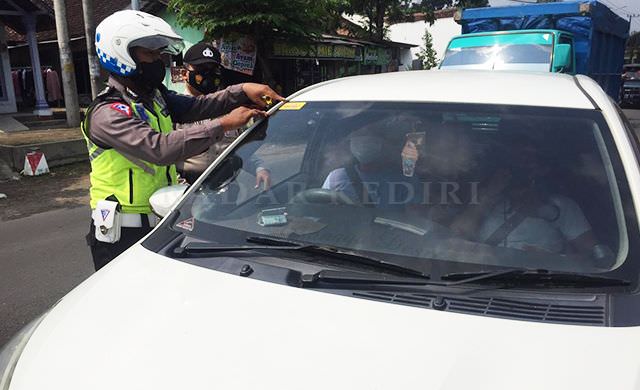 masih-periksa-plat-luar-kota