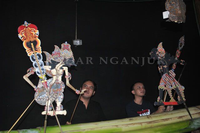 badaralam-dan-akbar-syahalam-kakak-beradik-dalang-nganjuk