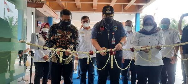 bupati-dhito-resmikan-gedung-poli-terpadu-rs-hva-toeloengredjo