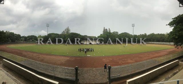 stadion-anjuk-ladang-tak-layak
