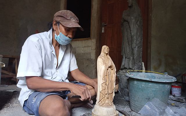 yohanes-pemahat-patung-terlama-di-kawasan-wisata-religi-puhsarang