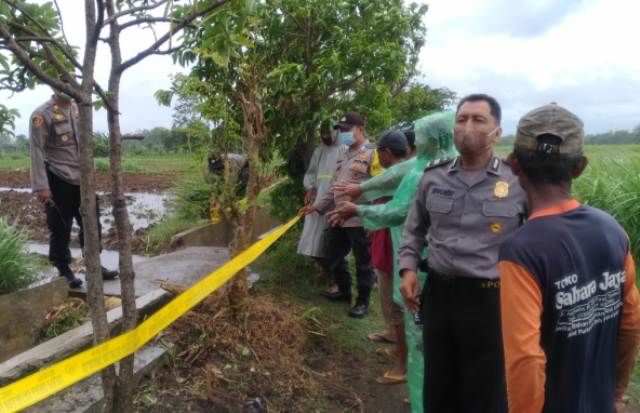 dua-petani-asal-kediri-meninggal-mendadak-di-sawah