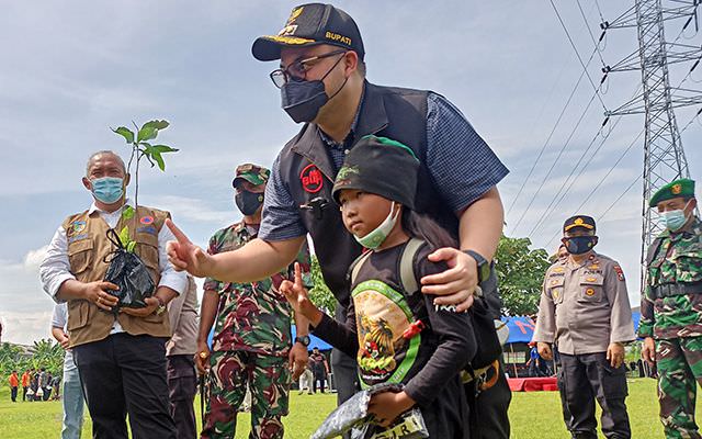 kisah-alia-putri-sasmita-yang-taklukkan-gunung-sejak-umur-empat-tahun