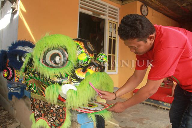 mengintip-kelompok-barongsai-dan-liang-liong-naga-emas-kertosono