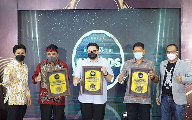 tiga-kepala-daerah-raih-penghargaan-radar-kediri-awards