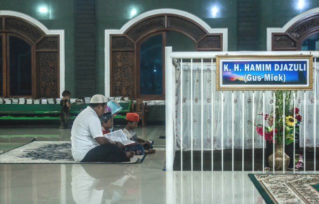 rangkul-semua-kalangan-bikin-jemaah-dzikrul-ghofilin