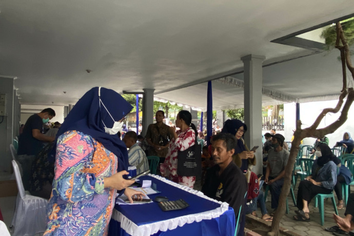 Momen warga Kediri mendaftar Bantuan Modal (Foto: Ilmidza Amalia Nadzira)