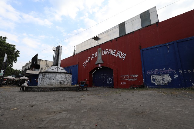 KANDANG MACAN PUTIH: Kondisi bagian depan Stadion Brawijaya. (Foto: Wahyu Adji/JPRK)