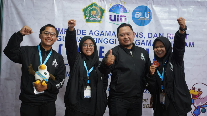 MEMBANGGAKAN: Mahasiswa UIN KHAS Jember berhasil membawa pulang medali perunggu lomba Inovasi Media Pembelajaran pada ajang OASE II PTKI se-Indonesia.