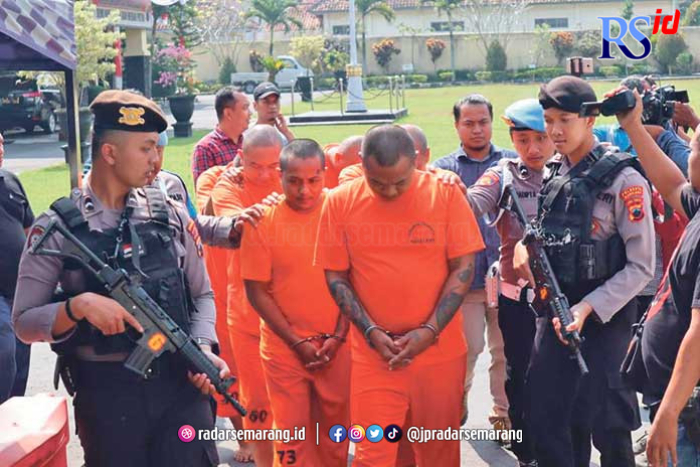 Sebanyak tujuh pelaku pencurian baterai tower base transceiver station (BTS) di wilayah Kabupaten Magelang berhasil dibekuk aparat Reskrim Polresta Magelang.