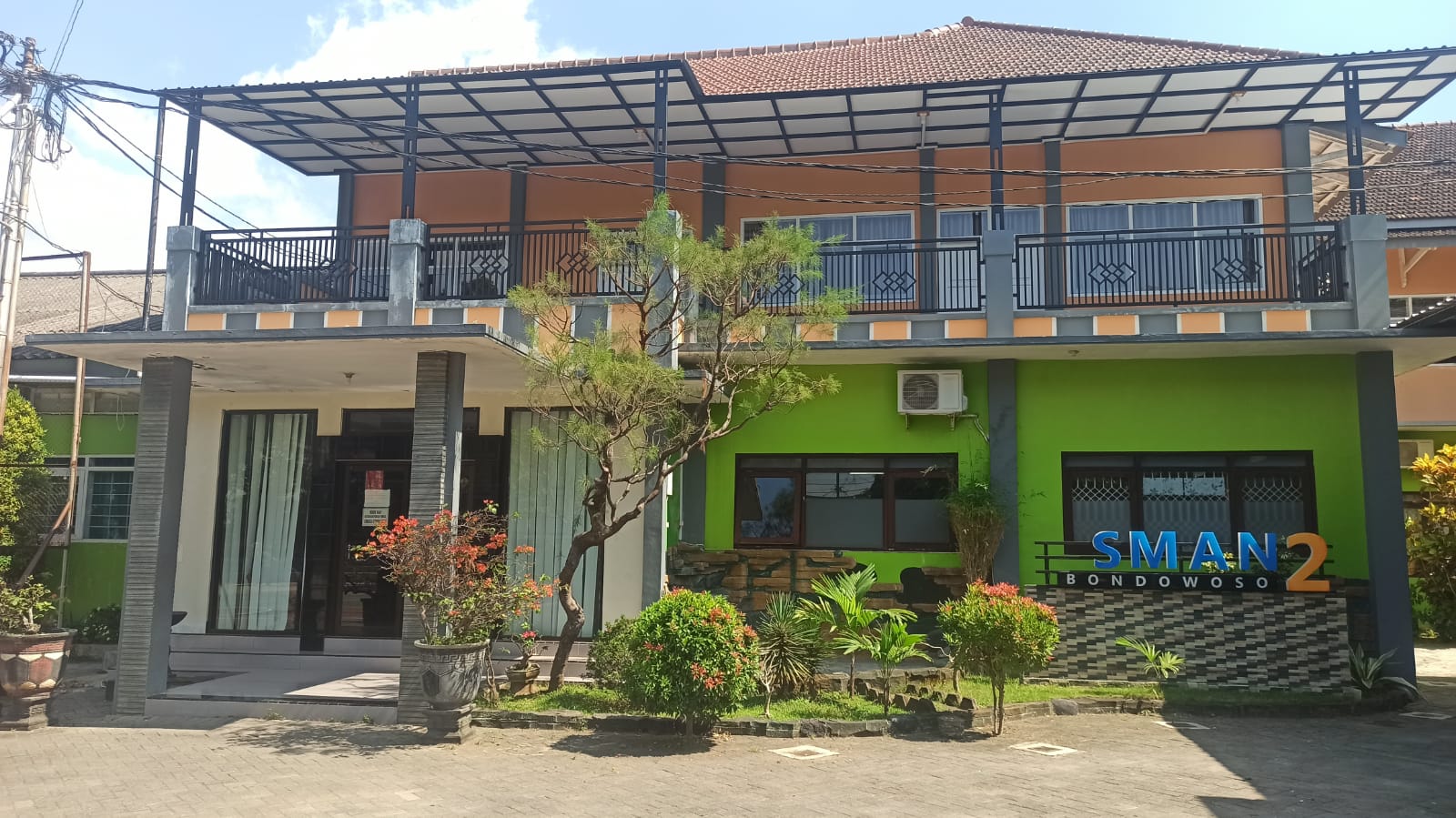KAWAH CANDRADIMUKA: Gedung SMAN 2 Kabupaten Bondowoso. Di lembaga ini, banyak siswa berprestasi yang dilahirkan.