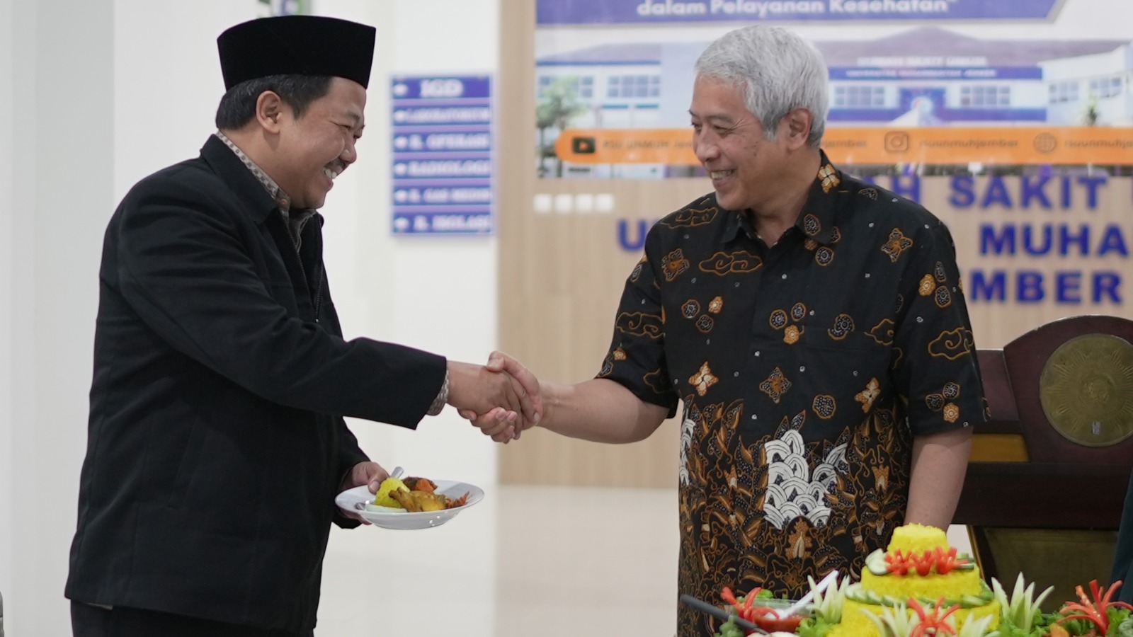 TERUS BERINOVASI: Tasyakuran Rumah Sakit Umum Unmuh Jember. Kini, RSU yang berlokasi di Jalan Wolter Monginsidi Kranjingan, Sumbersari Jember itu sudah siap  melakukan pelayanan kepada masyarakat.