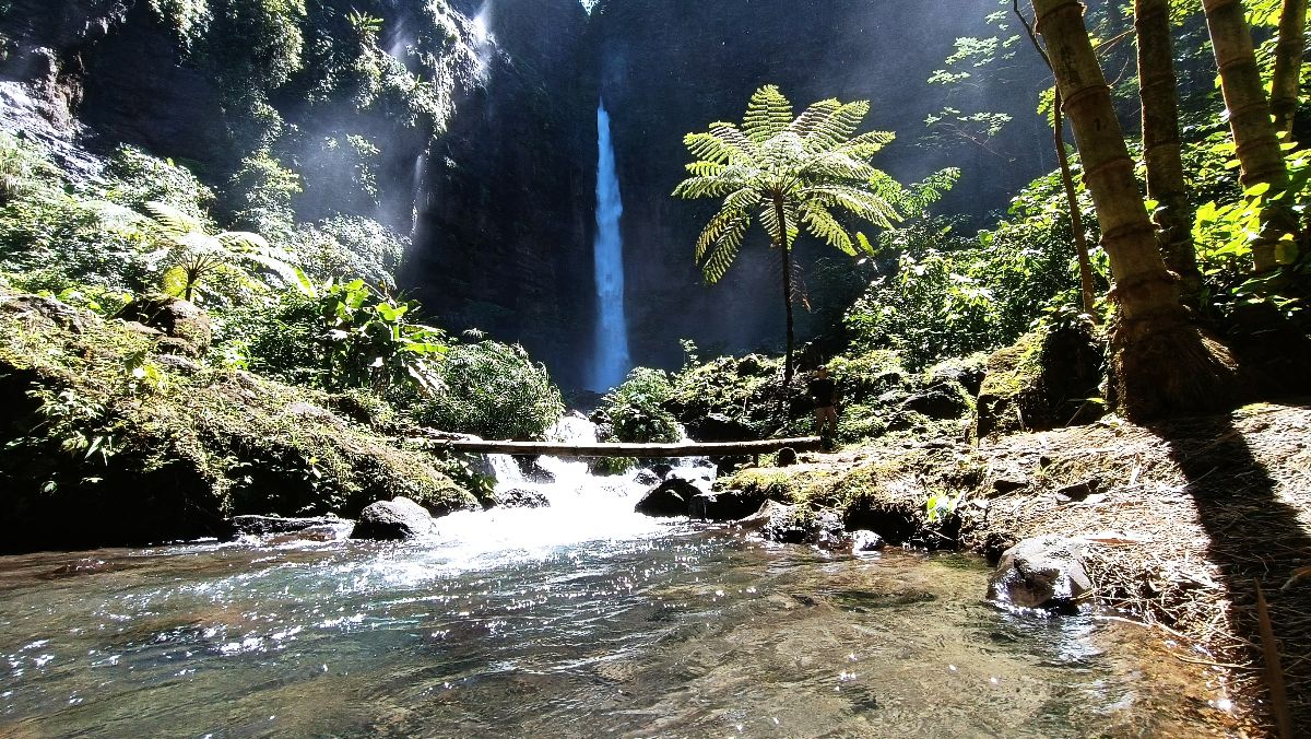 Air Terjun Kapas Biru
