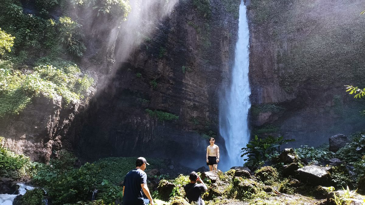 Air Terjun Kapas Biru