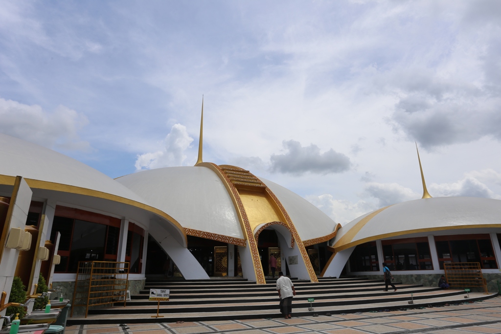 UNIK: Tampak depan Masjid Jami