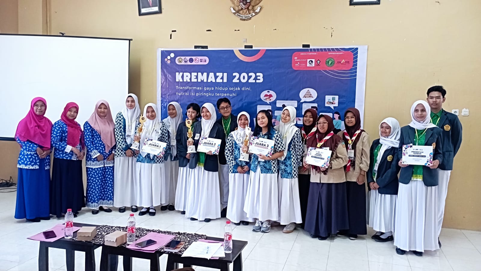Dua Tim SMAN 1 Tenggarang Unjuk Prestasi Diajang KREMAZI Himagizi FKM Unej, Tim NAWAZEL Juara I dan Tim ASEK JUara 3
