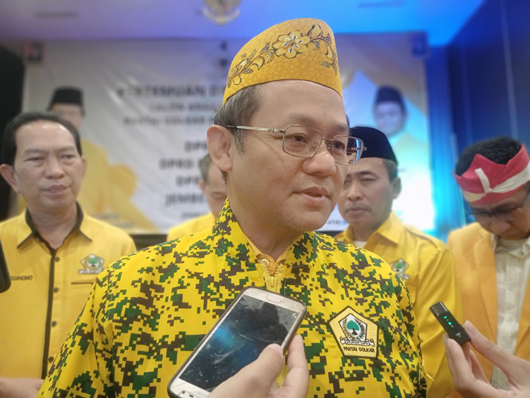 M. SARMUJI Ketua DPD Partai Golkar Jatim 