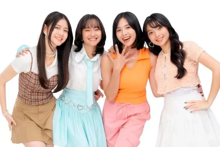 JKT48 / Zee, Freya, Gracia, dan Christy