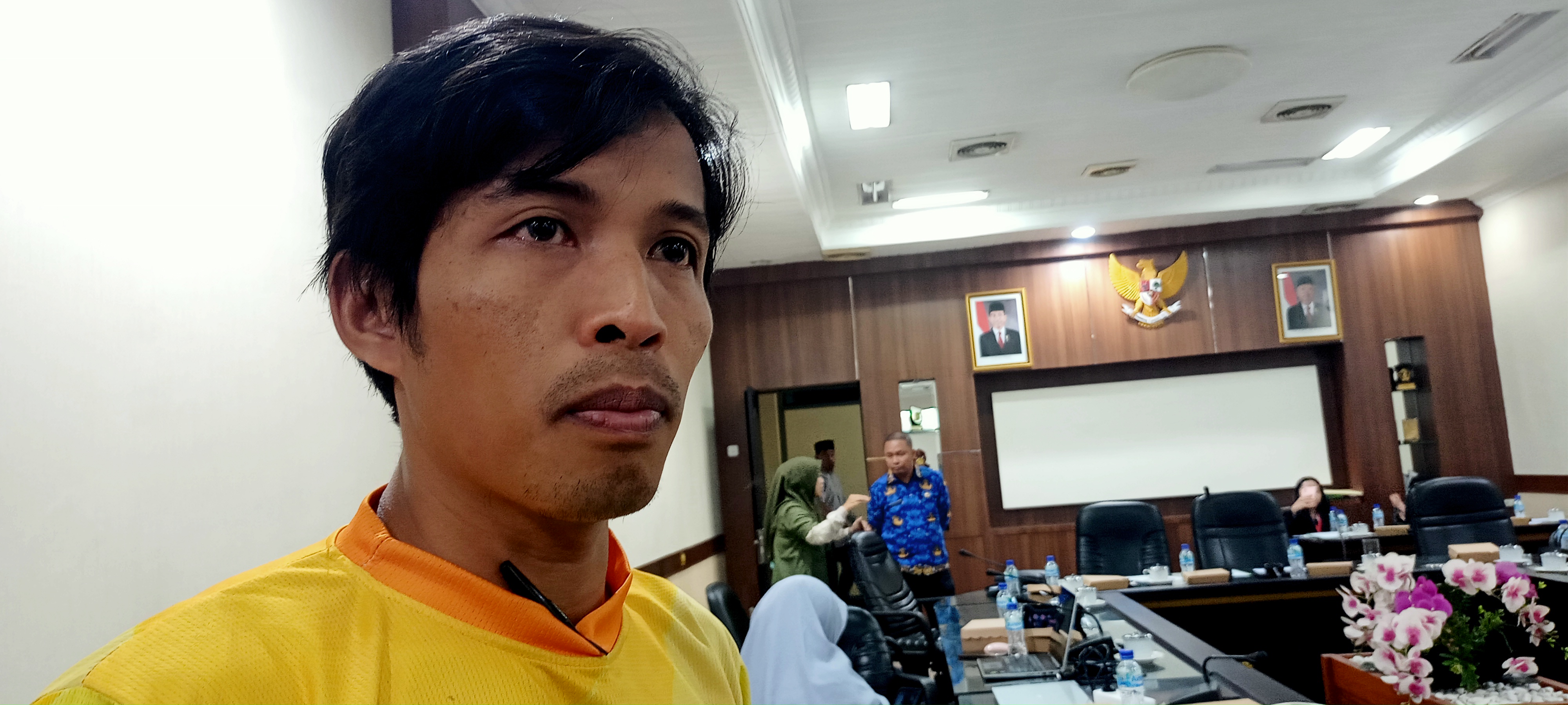"Sedikit demi sedikit itu lebih baik dan lebih maksimal, daripada secara sporadis yang justru tak terlihat hasilnya."  PARMUJI  Ketua WCDI Jember