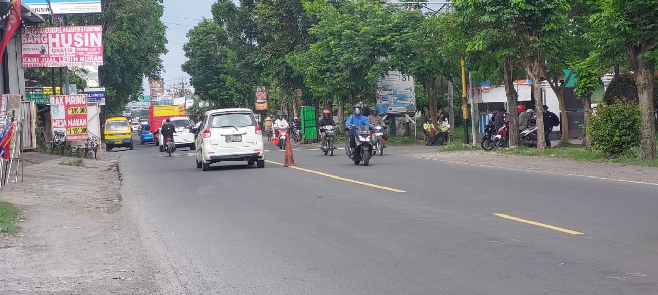 LOKASI: TKP kecelakaan maut yang merenggut nyawa mahasiswa asal Pasirian di Jalan Brawijaya, Kelurahan Mangli, Kecamatan Kaliwates. &nbsp;