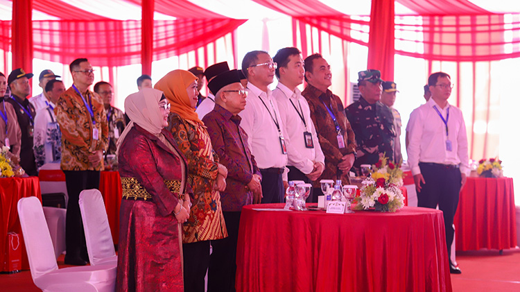 TURUNKAN STUNTING: Wakil Presiden Republik Indonesia KH Ma