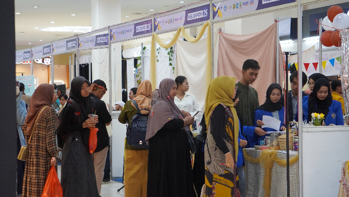 Expo and Demo Day Wirausaha Merdeka Unej ramai dikunjungi pengunjung