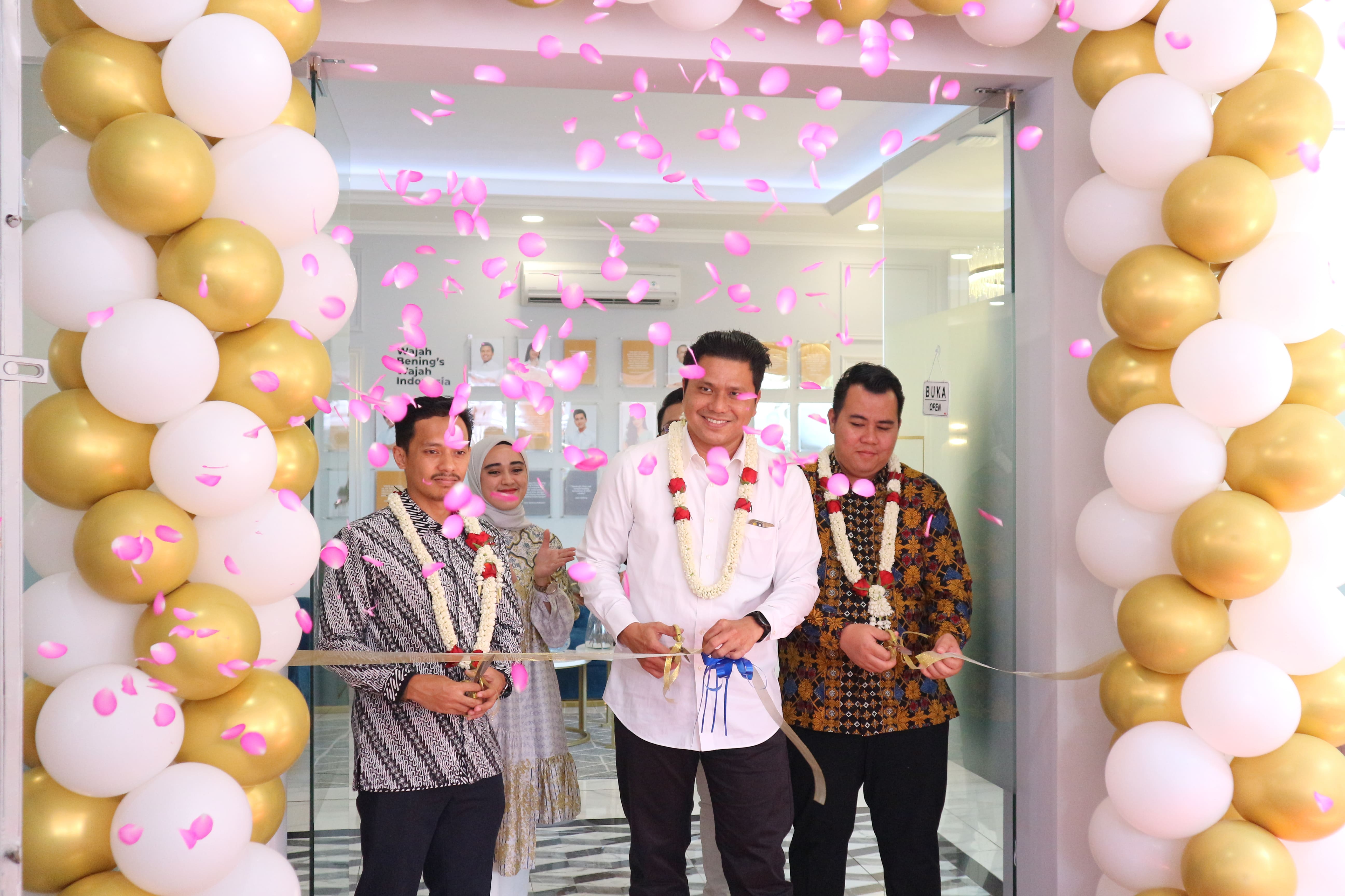 RESMI DIBUKA : Bening