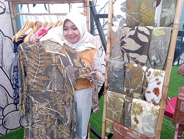 ALAMI: Sejumlah kain ecoprint produk BUMDes Jebung Kidul.