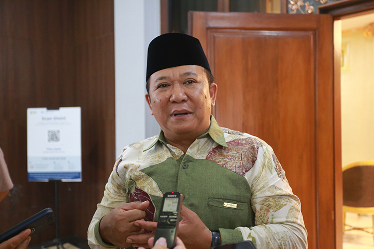 &ldquo;Videotron tersebut akan dibangun saat renovasi Alun-Alun Jember, bakal sangat spektakuler.&rdquo; &nbsp;HENDY SISWANTO  Bupati Jember