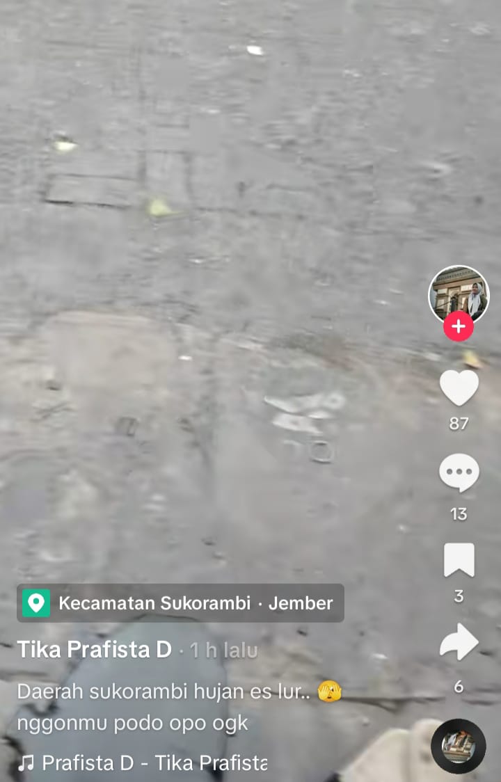 ADA ES BATU: Tangkapan layar video di TikTok hujan es batu di wilayah Sukorambi, Jember, pada akun @tiktuk99.